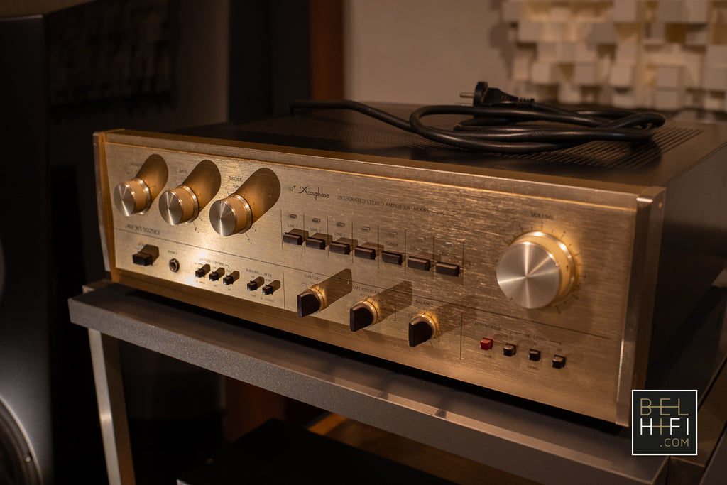 Accuphase E205