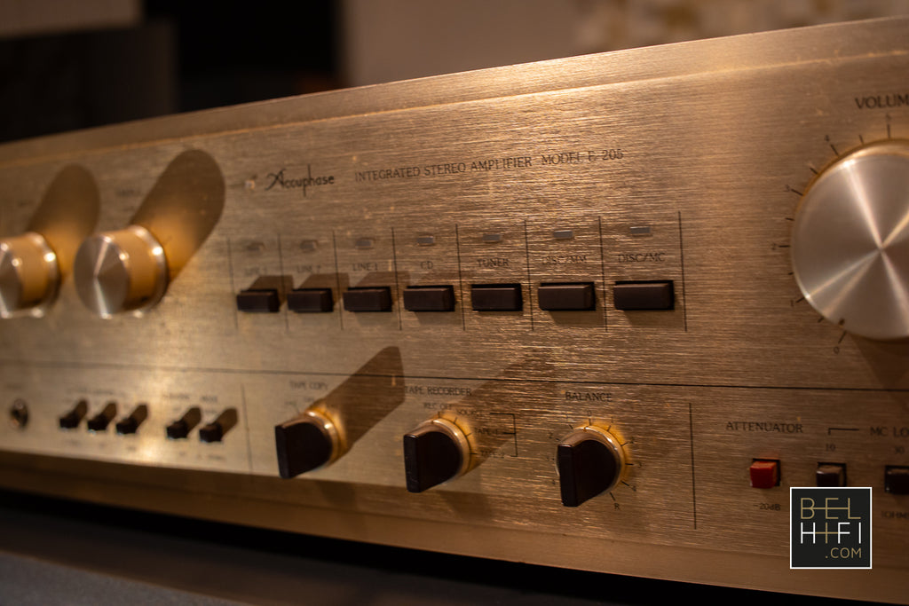 Accuphase E205